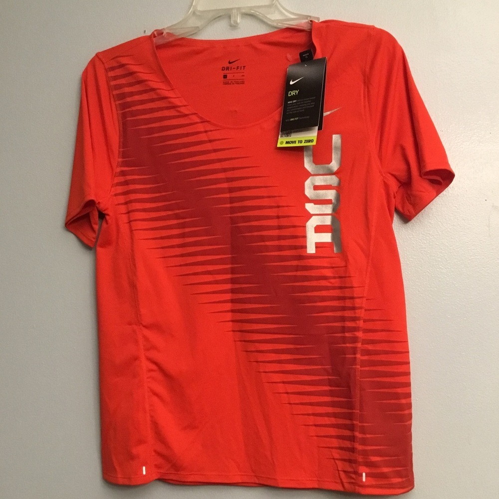 Nike active top